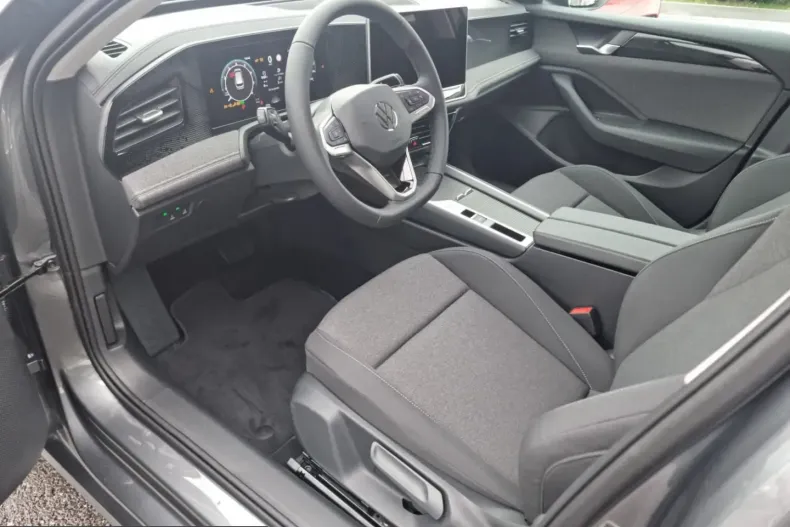 Volkswagen Passat din 2026 cu 5 km - oferta VOL215213 - foto 15