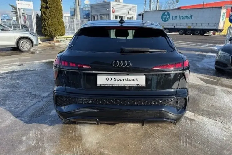 Audi Q3 din 2025 cu 1 km - oferta AUD215216 - foto 3