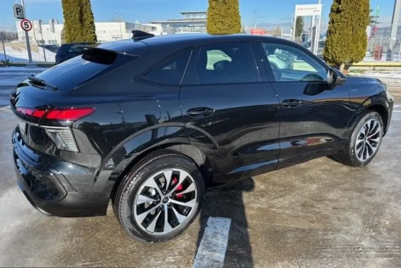 Audi Q3 din 2025 cu 1 km - oferta AUD215216 - foto 4