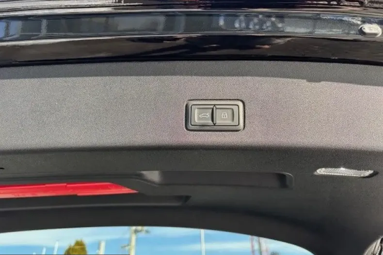 Audi Q3 din 2025 cu 1 km - oferta AUD215216 - foto 10