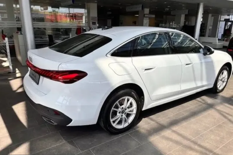 Audi A5 din 2025 cu 1 km - oferta AUD215218 - foto 4