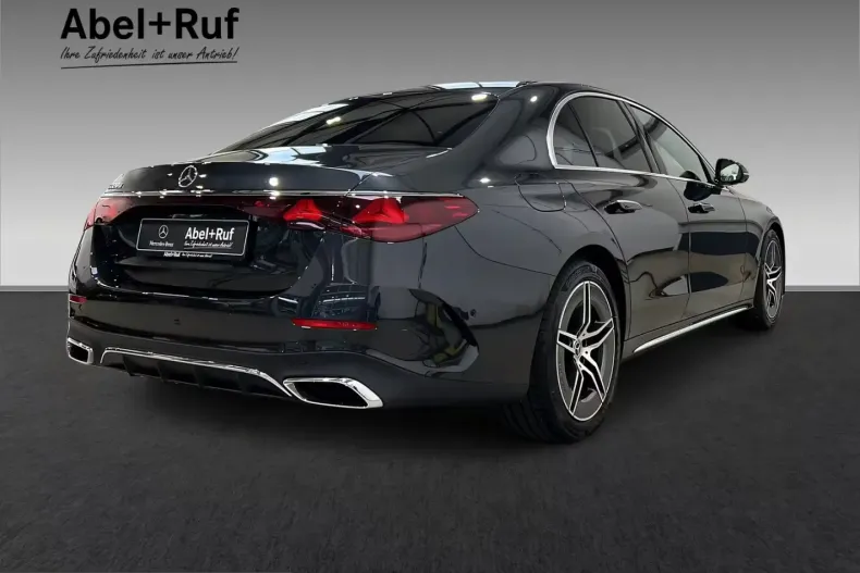 Mercedes-Benz E 220 (Clasa E) din 2025 cu 7.817 km - oferta MER215226 - foto 5