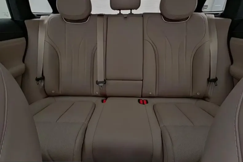 XPENG G9 din 2026 cu 4.500 km - oferta XPE215228 - foto 9