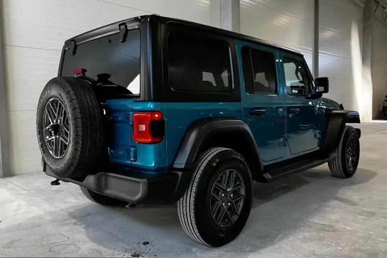 Jeep Wrangler din 2024 cu 4.300 km - oferta JEE215232 - foto 2