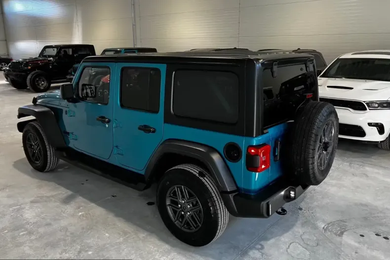 Jeep Wrangler din 2024 cu 4.300 km - oferta JEE215232 - foto 7