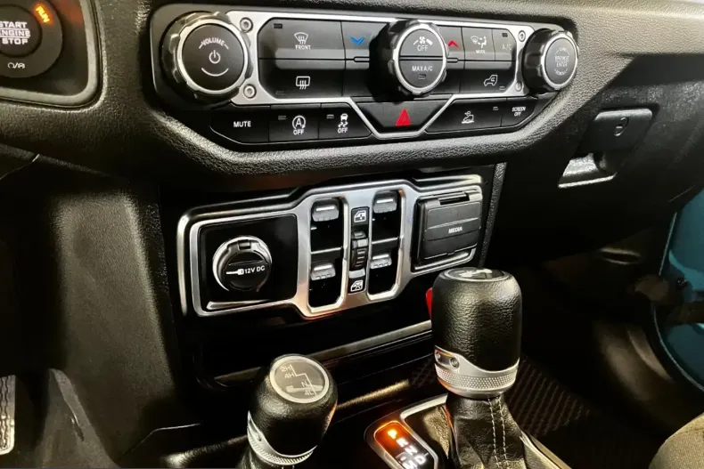 Jeep Wrangler din 2024 cu 4.300 km - oferta JEE215232 - foto 13