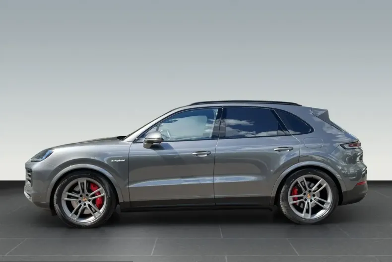 Porsche Cayenne din 2024 cu 71.842 km - oferta POR215238 - foto 3