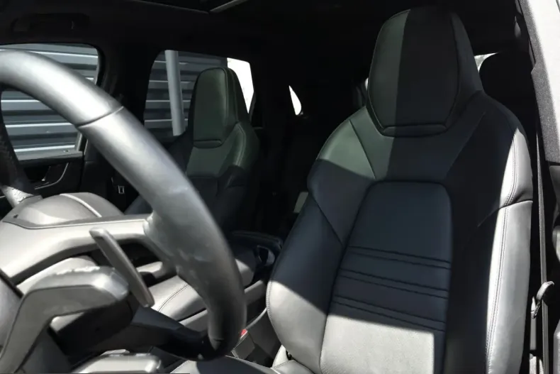 Porsche Cayenne din 2024 cu 71.842 km - oferta POR215238 - foto 8