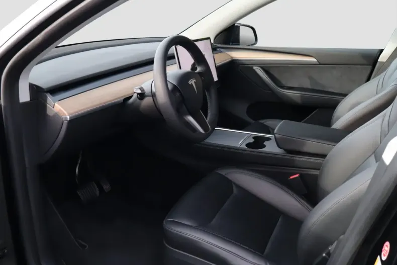 Tesla Model Y din 2024 cu 105.680 km - oferta TES215239 - foto 16