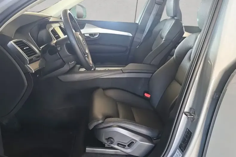 Volvo XC90 din 2024 cu 8.652 km - oferta VOL215241 - foto 9
