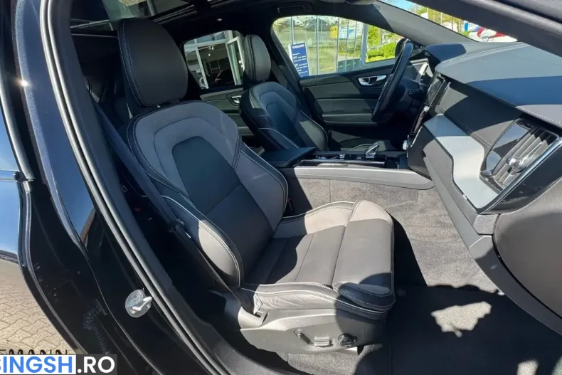 Volvo XC60 din 2024 cu 18.100 km - oferta VOL215244 - foto 12