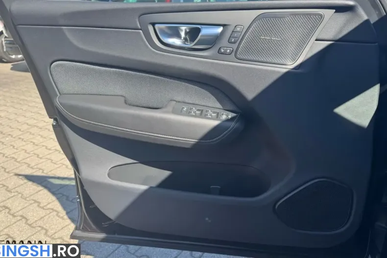 Volvo XC60 din 2024 cu 18.100 km - oferta VOL215244 - foto 24