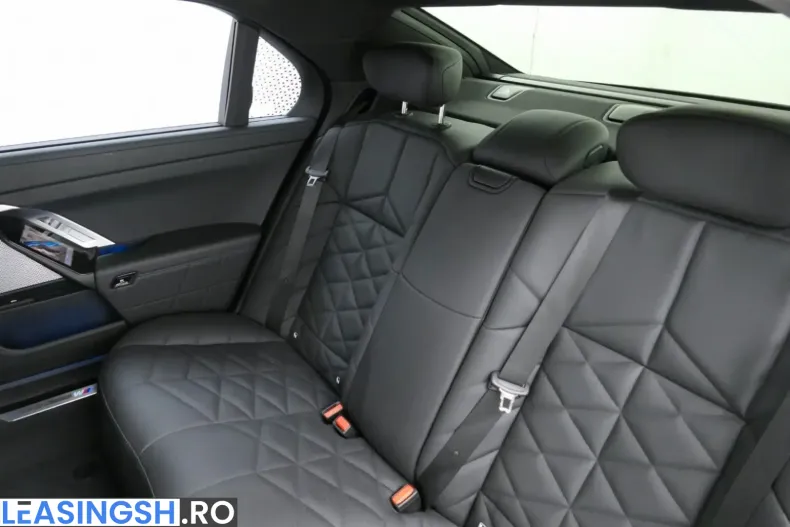 BMW 740 (Seria 7) din 2024 cu 25.000 km - oferta BMW215252 - foto 7