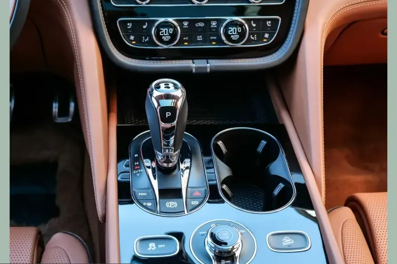 Bentley Bentayga din 2022 cu 25.300 km - oferta BEN215254 - foto 11