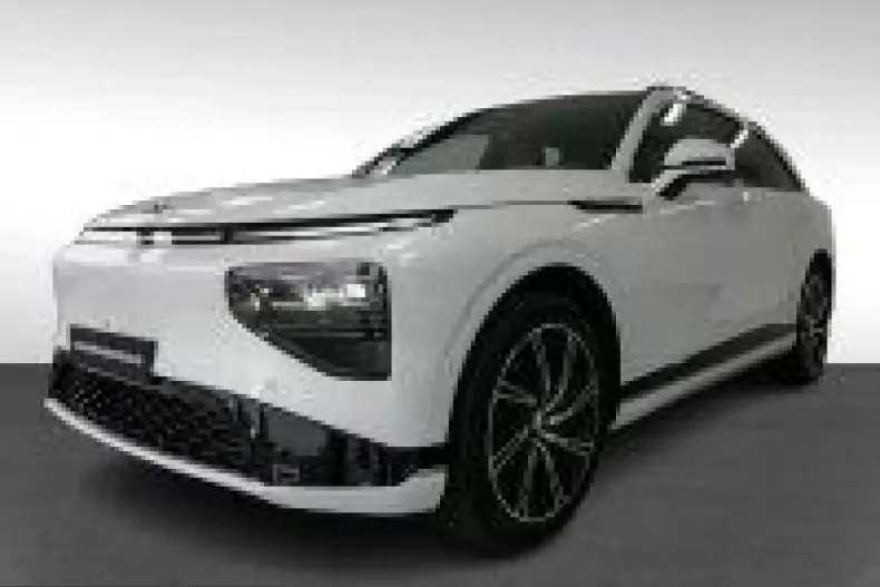 XPENG G9 din 2025 cu 19.900 km - oferta XPE215258 - foto 1