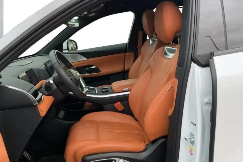 XPENG G9 din 2024 cu 16.000 km - oferta XPE215259 - foto 8