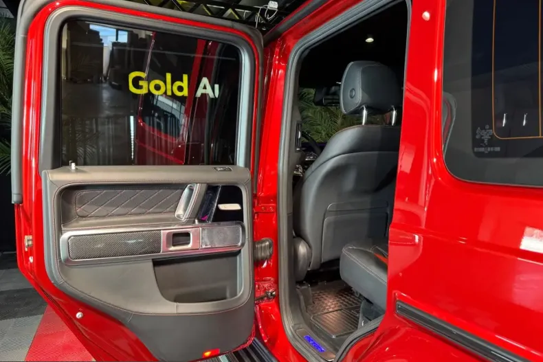 Mercedes-Benz G 63 AMG (Clasa G) din 2023 cu 9.500 km - oferta MER215270 - foto 11