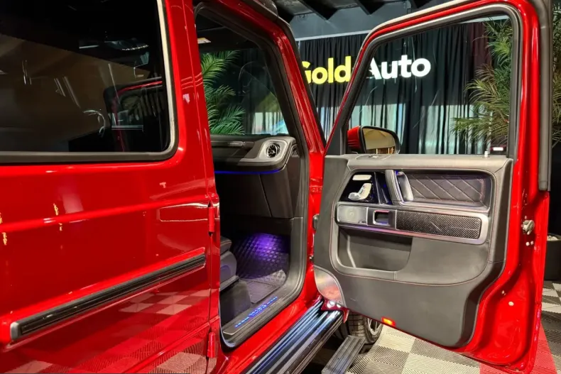 Mercedes-Benz G 63 AMG (Clasa G) din 2023 cu 9.500 km - oferta MER215270 - foto 13