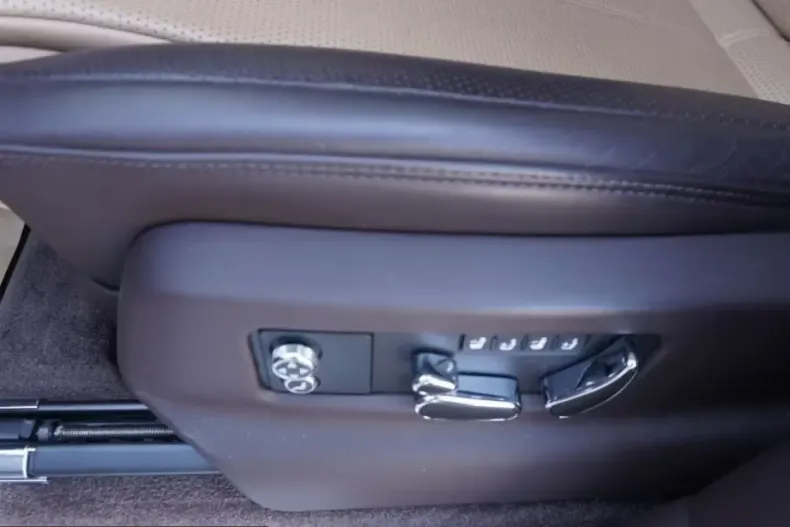Bentley Bentayga din 2022 cu 54.500 km - oferta BEN215285 - foto 17