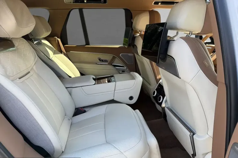 Land Rover Range Rover din 2025 cu 900 km - oferta LAN215287 - foto 1
