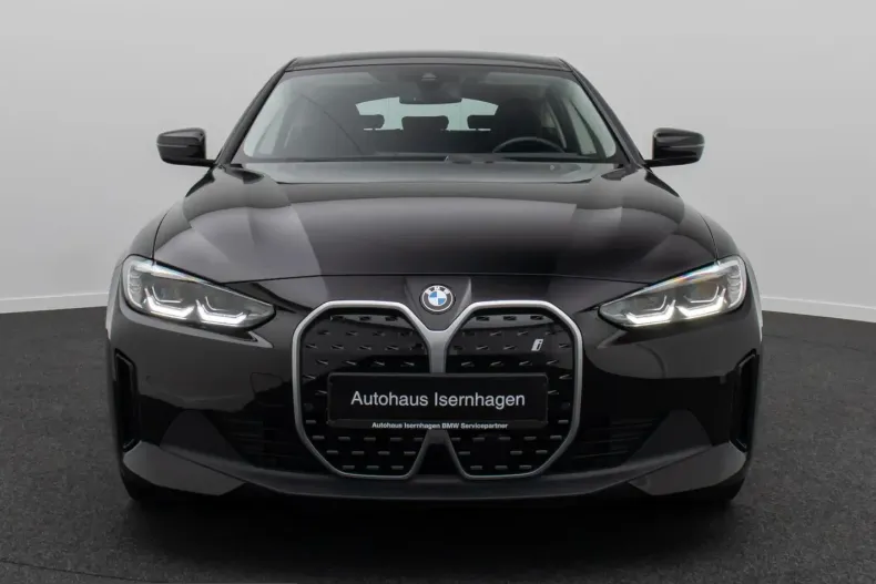 BMW i4 (Seria 4) din 2023 cu 39.056 km - oferta BMW215296 - foto 2