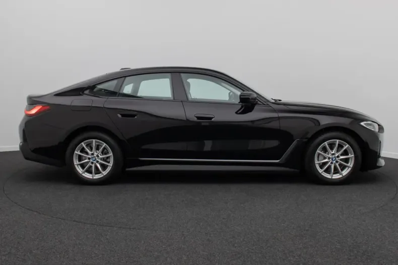 BMW i4 (Seria 4) din 2023 cu 39.056 km - oferta BMW215296 - foto 5