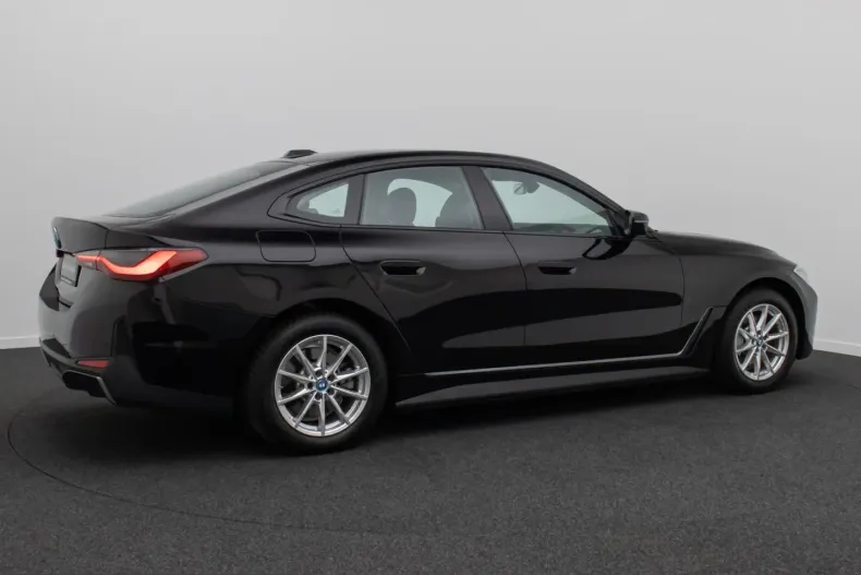 BMW i4 (Seria 4) din 2023 cu 39.056 km - oferta BMW215296 - foto 6