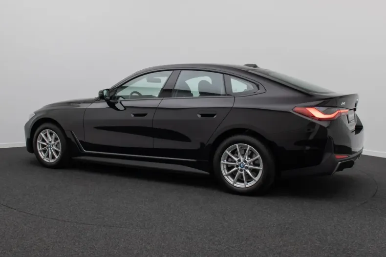BMW i4 (Seria 4) din 2023 cu 39.056 km - oferta BMW215296 - foto 10
