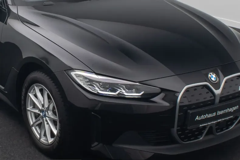 BMW i4 (Seria 4) din 2023 cu 39.056 km - oferta BMW215296 - foto 18