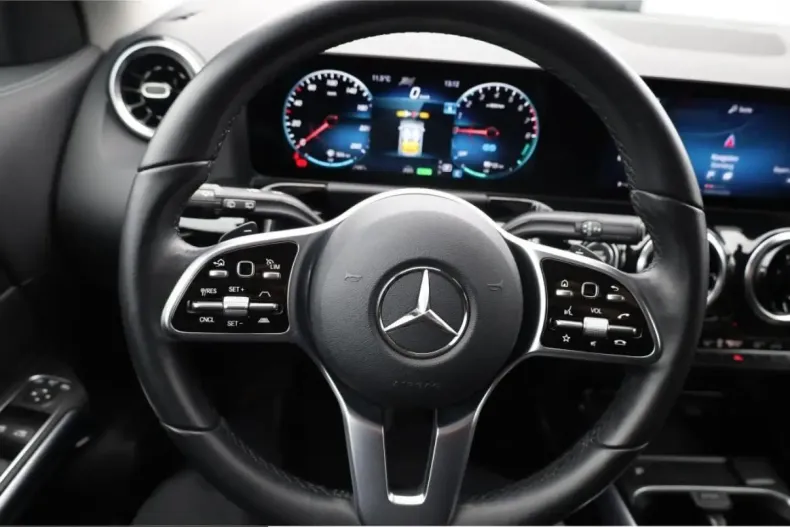 Mercedes-Benz GLA 250 (Clasa GLA) din 2021 cu 68.700 km - oferta MER215310 - foto 12
