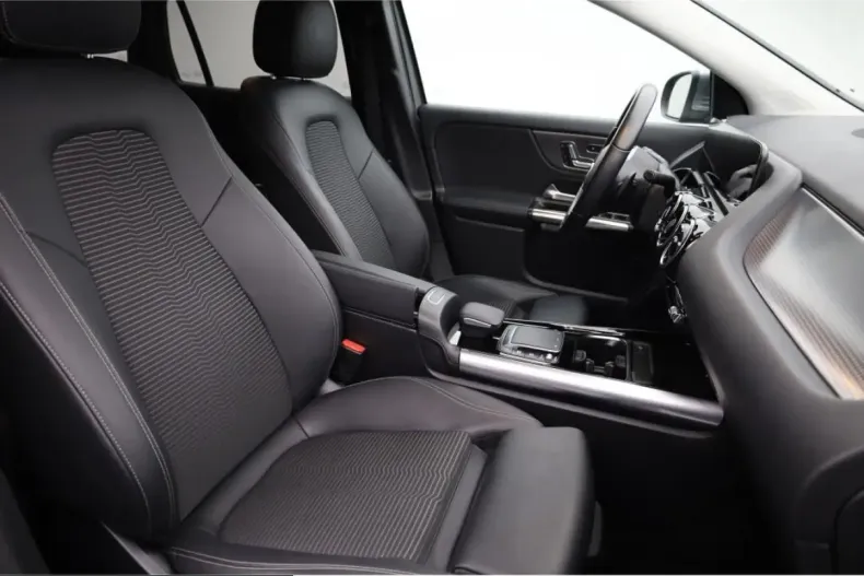Mercedes-Benz GLA 250 (Clasa GLA) din 2021 cu 68.700 km - oferta MER215310 - foto 17