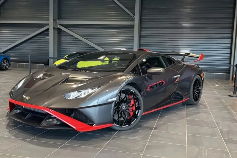 Lamborghini Huracán din 2022 cu 9.030 km - oferta LAM215312 - foto 1