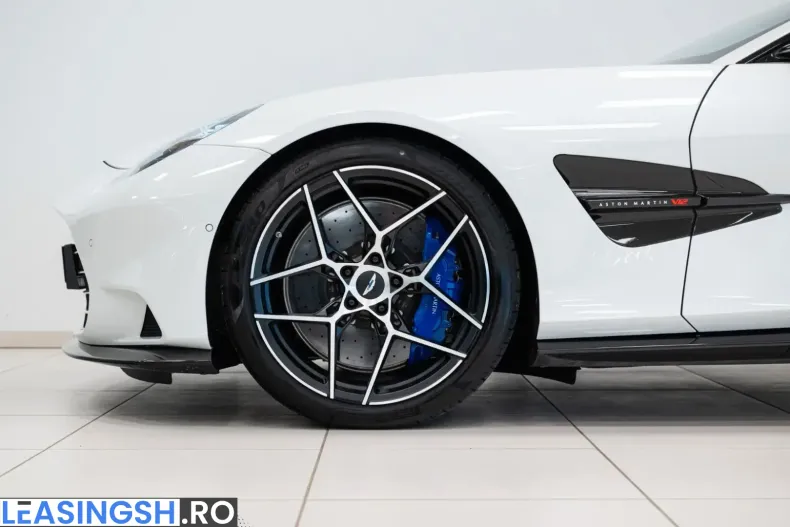 Aston Martin Vanquish din 2025 cu 8.450 km - oferta AST215327 - foto 9