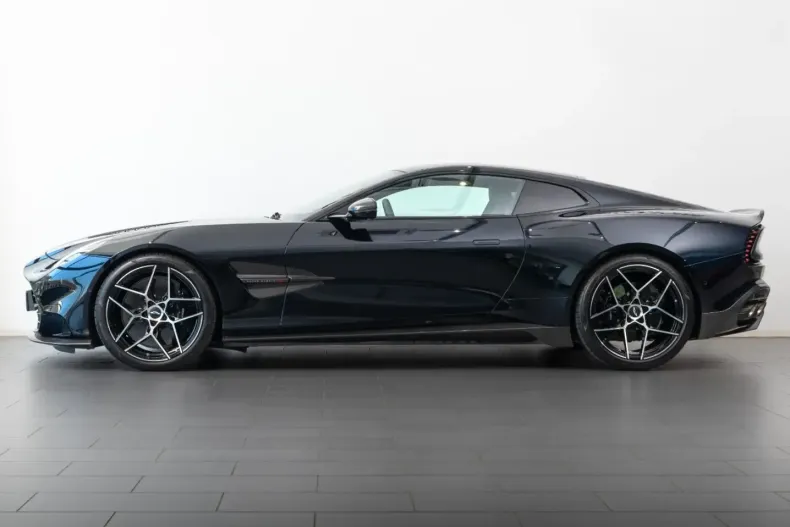 Aston Martin Vanquish din 2025 cu 7.900 km - oferta AST215331 - foto 5