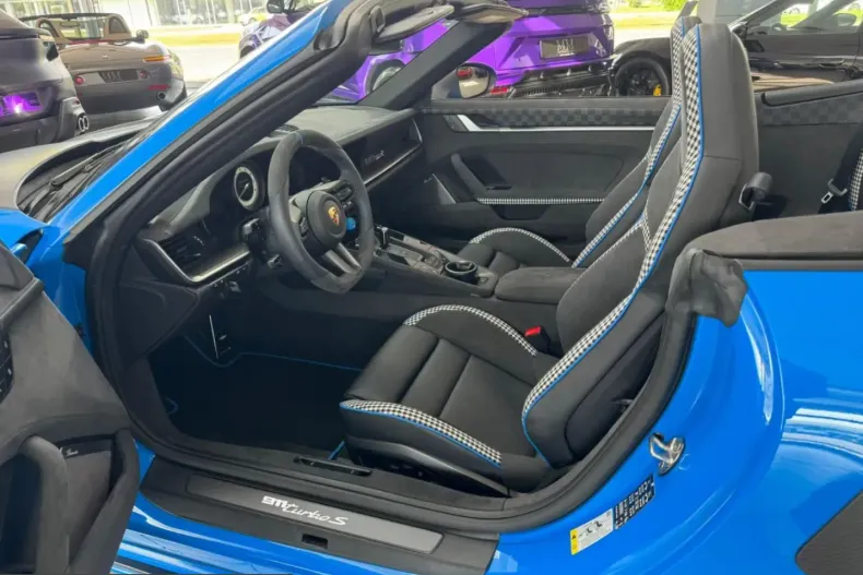 TECHART GTstreet R Cabriolet din 2023 cu 2.922 km - oferta TEC215333 - foto 23