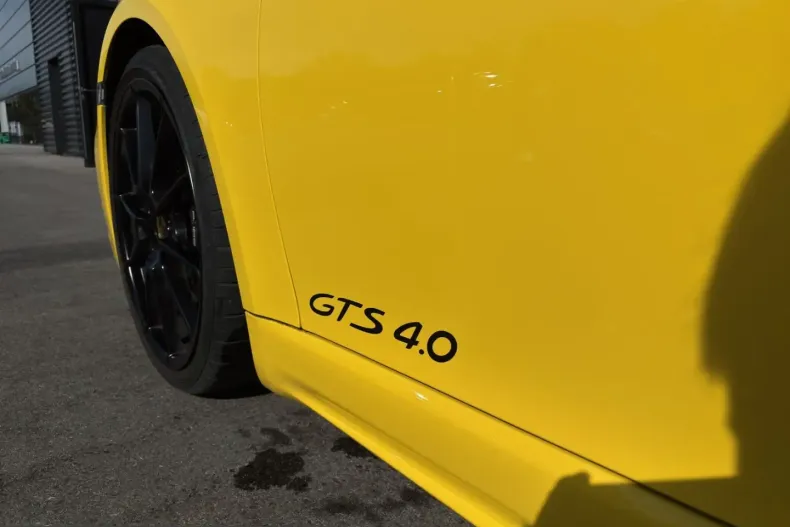 Porsche Boxster din 2023 cu 22.900 km - oferta POR215334 - foto 3