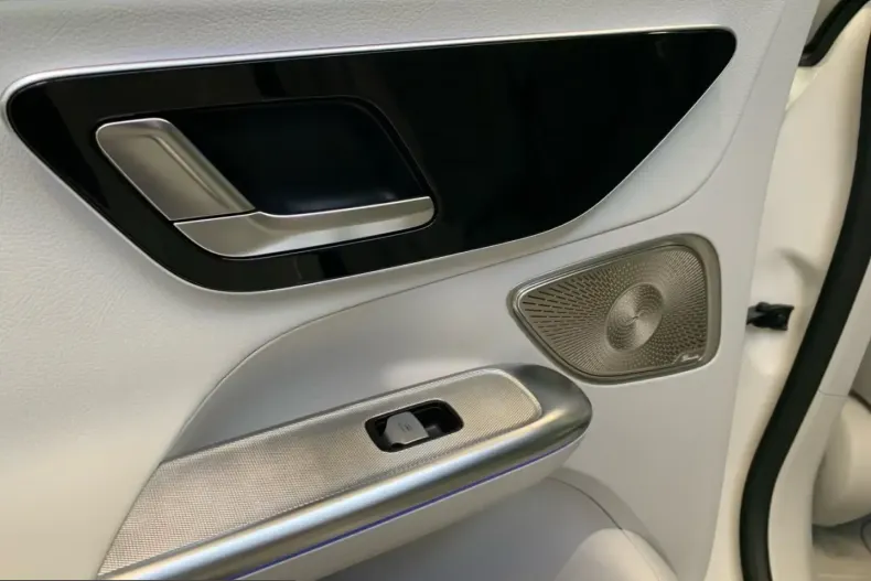 Mercedes-Benz EQE din 2023 cu 3.500 km - oferta MER215335 - foto 15