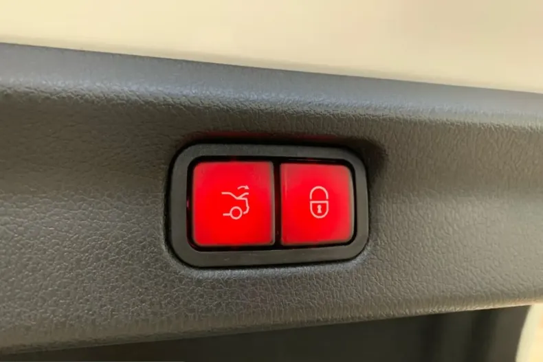 Mercedes-Benz EQE din 2023 cu 3.500 km - oferta MER215335 - foto 16