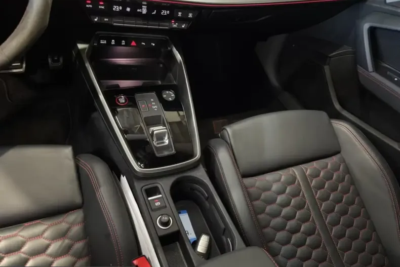 Audi RS3 din 2023 cu 64.286 km - oferta AUD215336 - foto 13