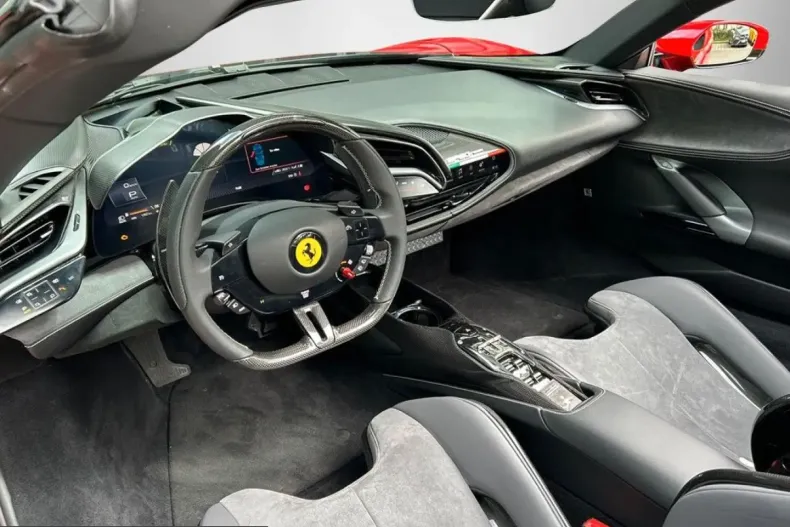 Ferrari SF90 din 2024 cu 1.900 km - oferta FER215337 - foto 10