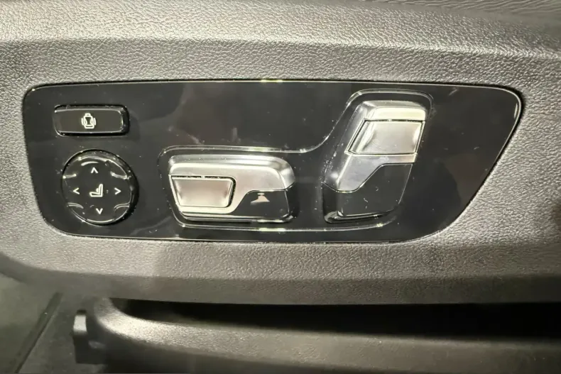 BMW X6 (Seria X) din 2025 cu 7.601 km - oferta BMW215340 - foto 13