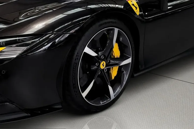 Ferrari SF90 din 2023 cu 4.365 km - oferta FER215341 - foto 19