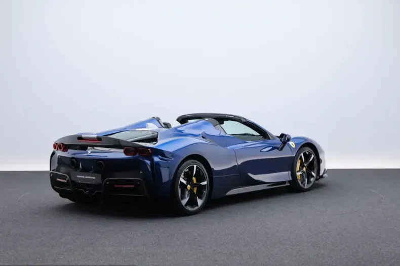 Ferrari SF90 din 2023 cu 1.600 km - oferta FER215342 - foto 4