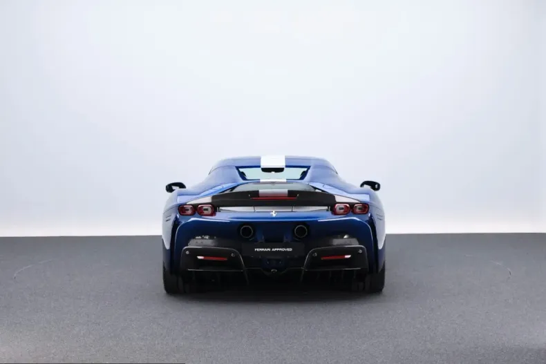 Ferrari SF90 din 2023 cu 1.600 km - oferta FER215342 - foto 5