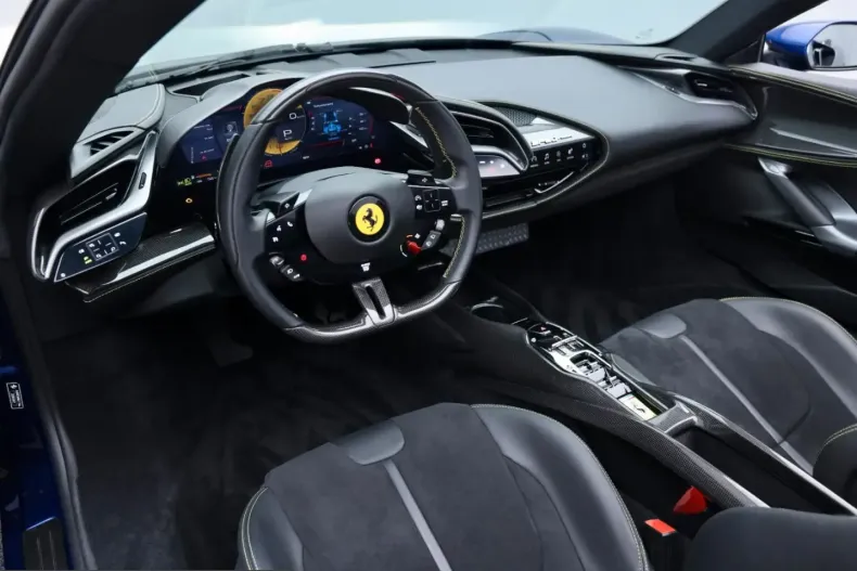 Ferrari SF90 din 2023 cu 1.600 km - oferta FER215342 - foto 8