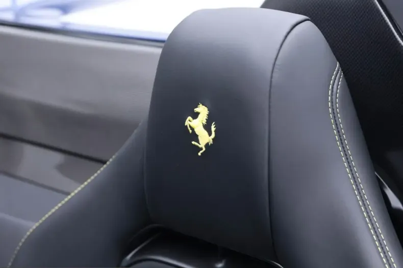 Ferrari SF90 din 2023 cu 1.600 km - oferta FER215342 - foto 11
