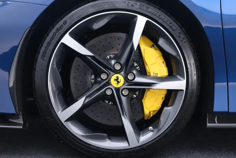 Ferrari SF90 din 2023 cu 1.600 km - oferta FER215342 - foto 26