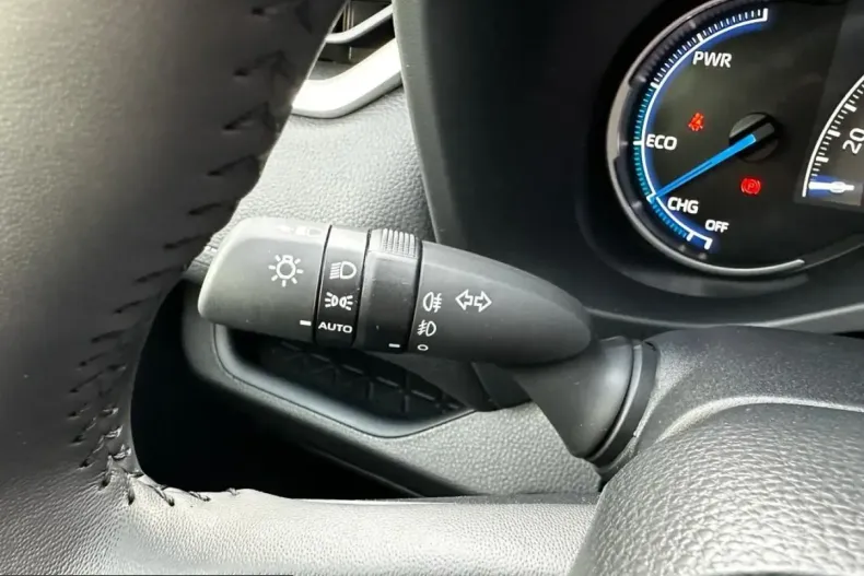 Toyota RAV4 din 2023 cu 11.505 km - oferta TOY215347 - foto 12