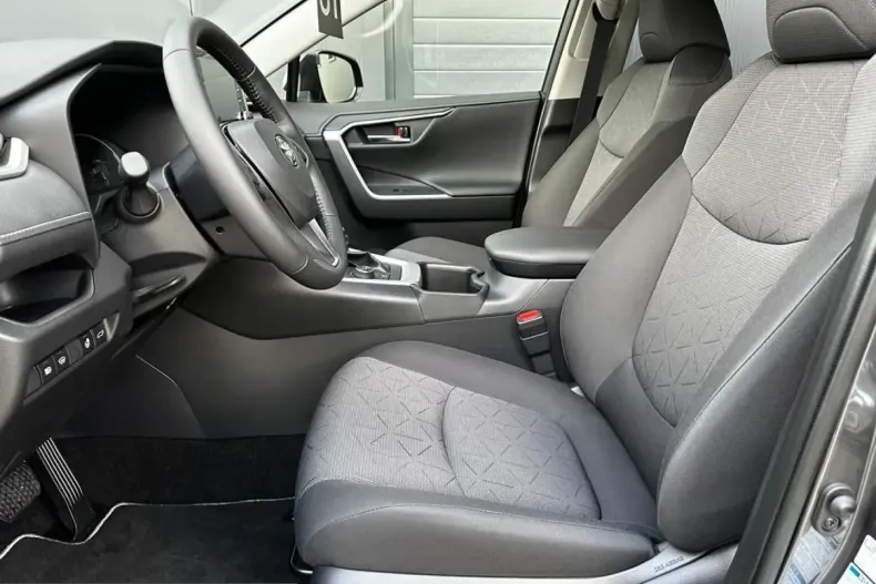 Toyota RAV4 din 2023 cu 11.505 km - oferta TOY215347 - foto 27