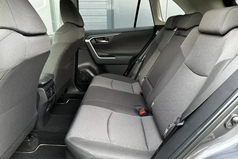 Toyota RAV4 din 2023 cu 11.505 km - oferta TOY215347 - foto 30
